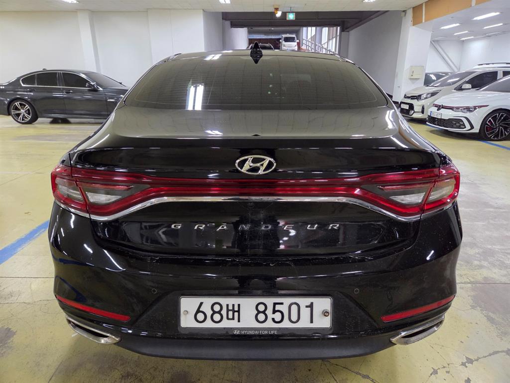 HYUNDAI Grandeur - Vista 4