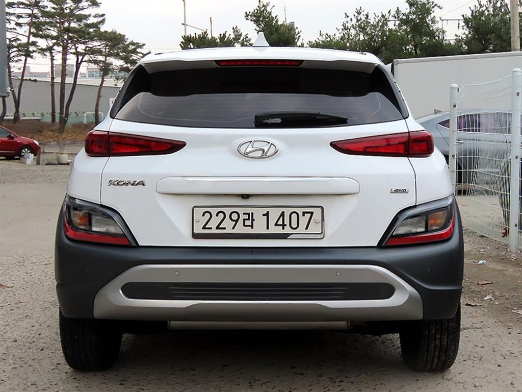 HYUNDAI Kona - Vista 4
