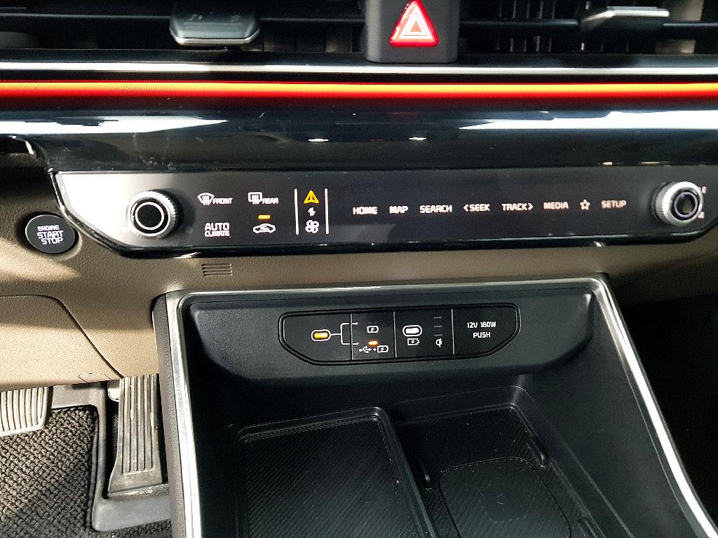 KIA Carnival - Vista 11