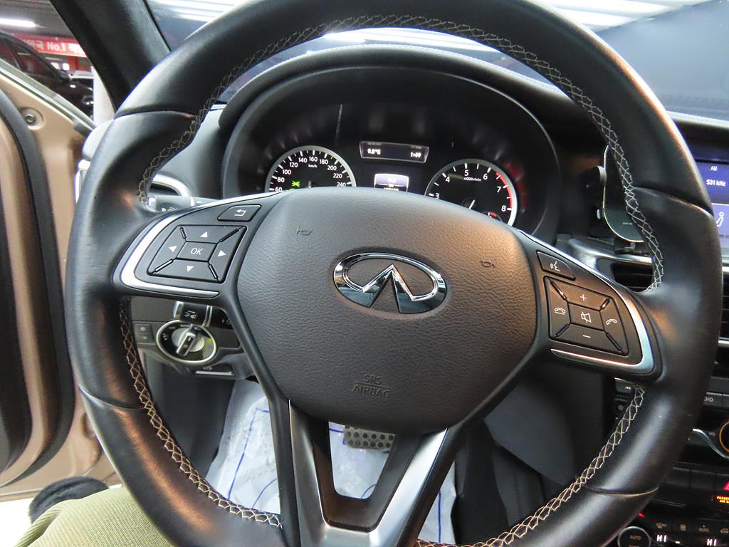 Infiniti Q - Vista 8