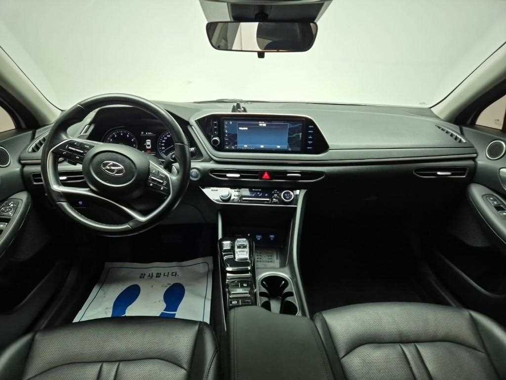 HYUNDAI Sonata - Vista 7