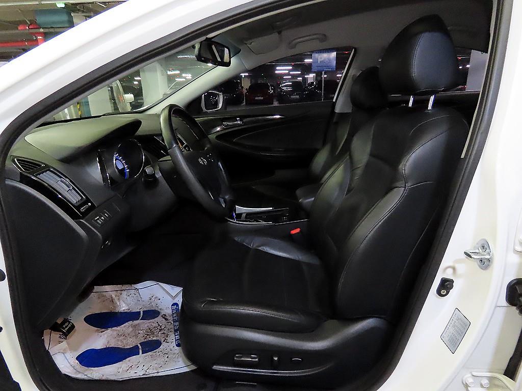 HYUNDAI Sonata - Vista 6