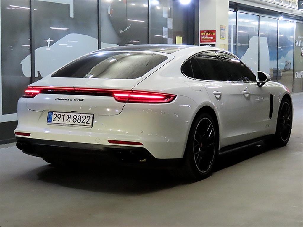 Porsche Panamera - Vista 4
