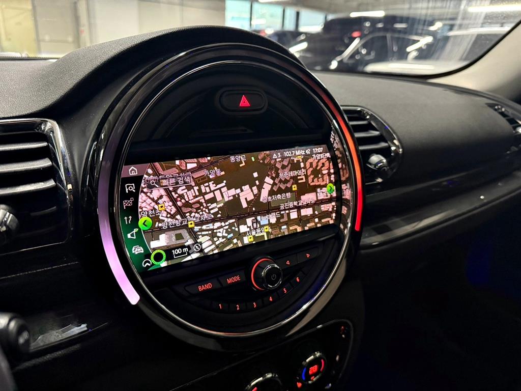 Mini Clubman - Vista 11