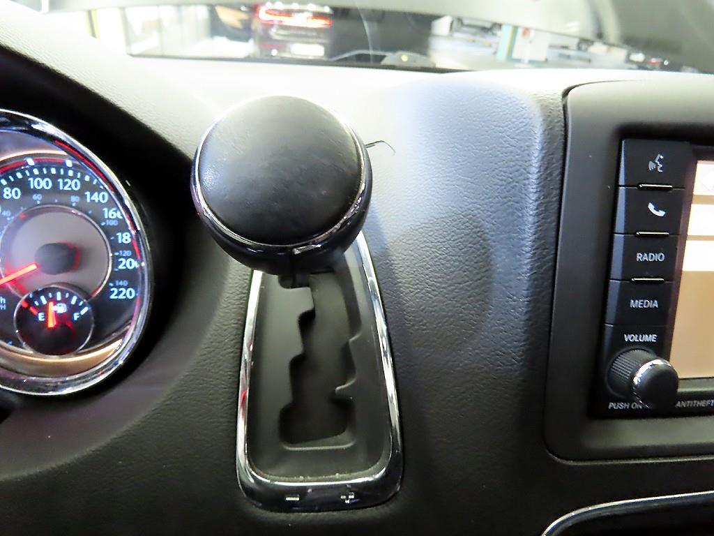 Chrysler Voyager - Vista 11