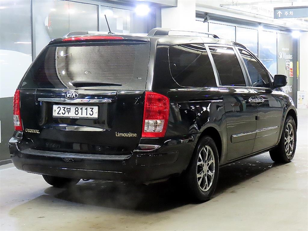 KIA Carnival - Vista 4