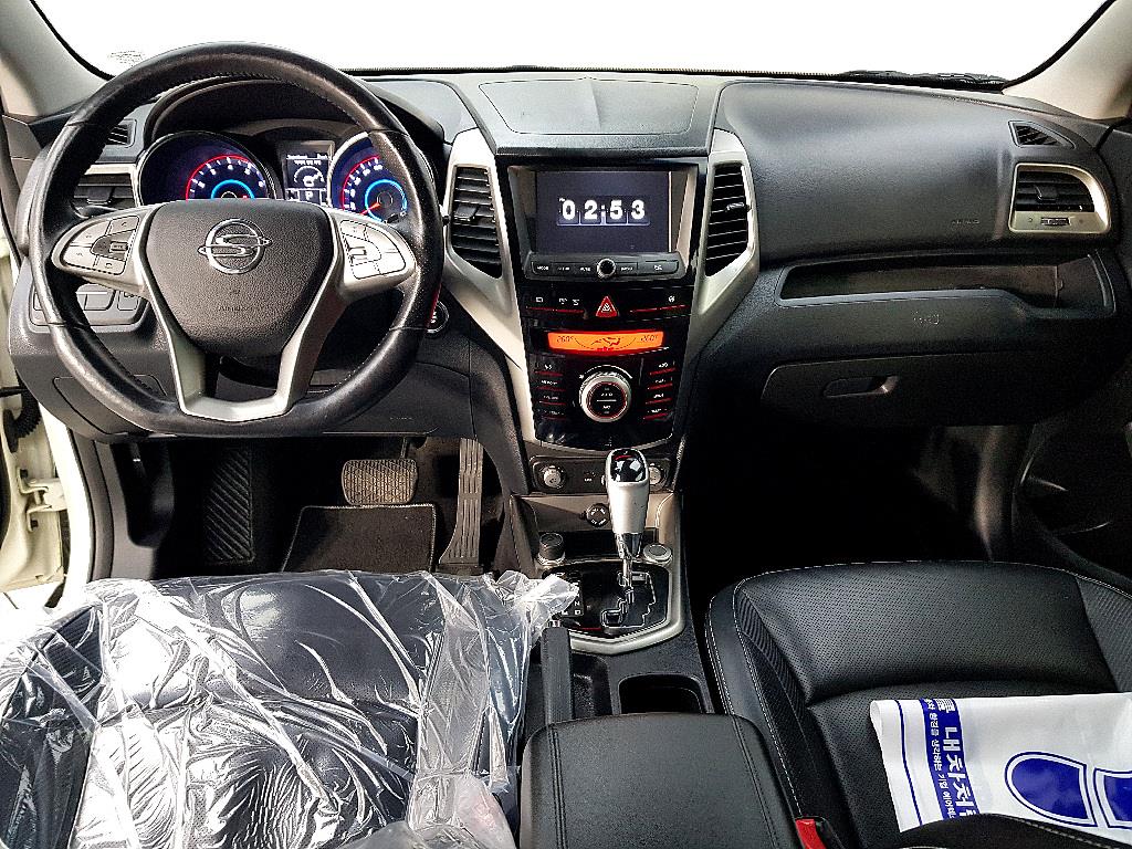 Ssangyong Tivoli - Vista 5