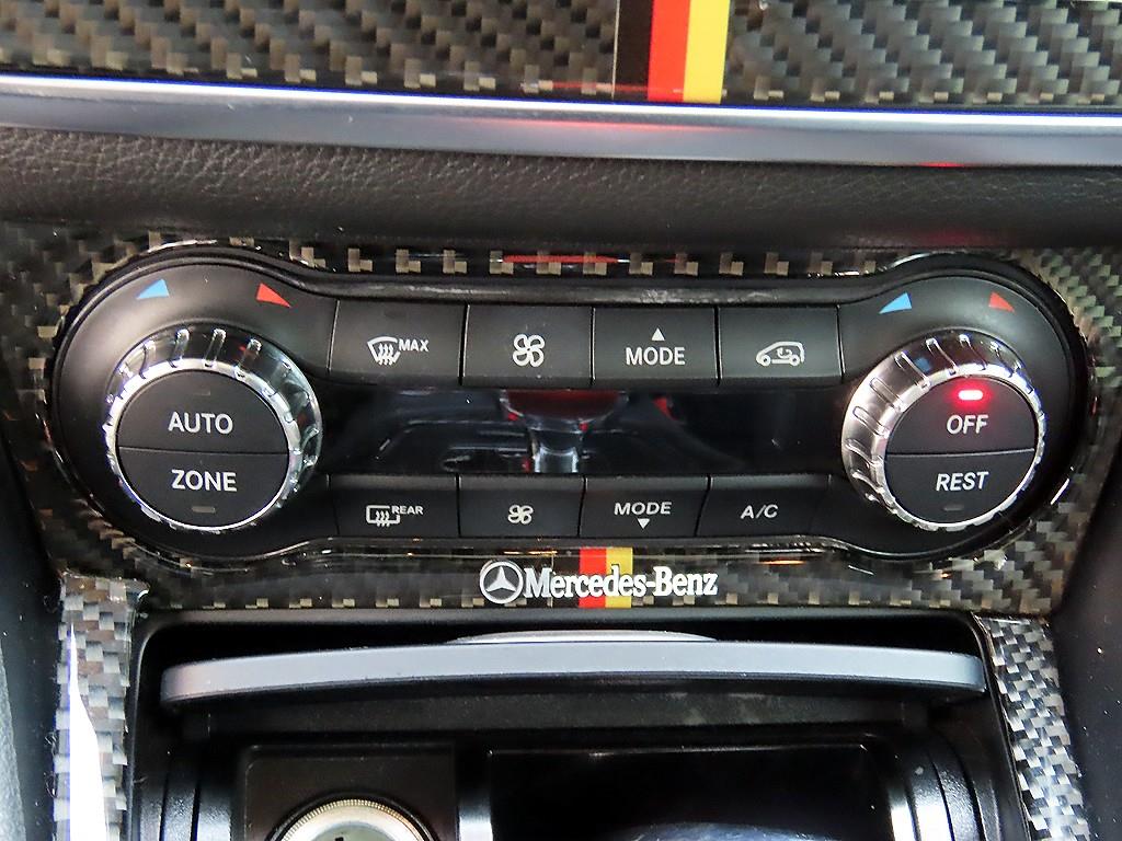 Mercedes Benz GLA Class - Vista 12