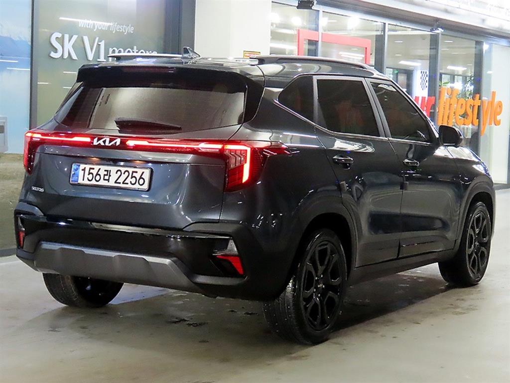 KIA Seltos - Vista 4