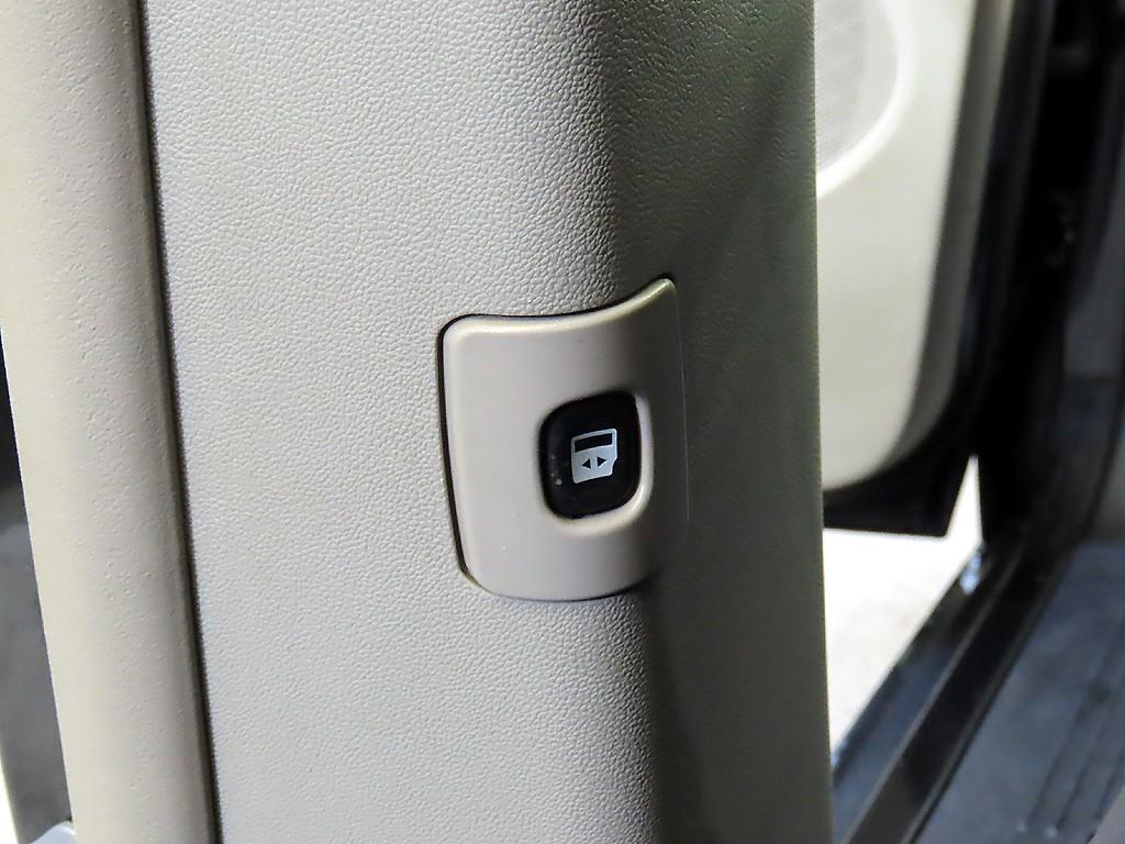 Chrysler Voyager 2014 Negro - Importación desde Corea - HF Imports Iquique - Foto 16