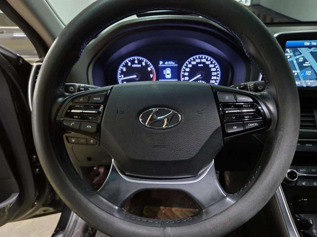 HYUNDAI Grandeur - Vista 9