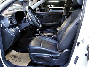 Ssangyong Tivoli - Vista 10