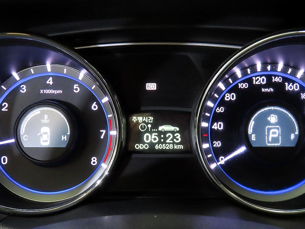 HYUNDAI Sonata - Vista 9