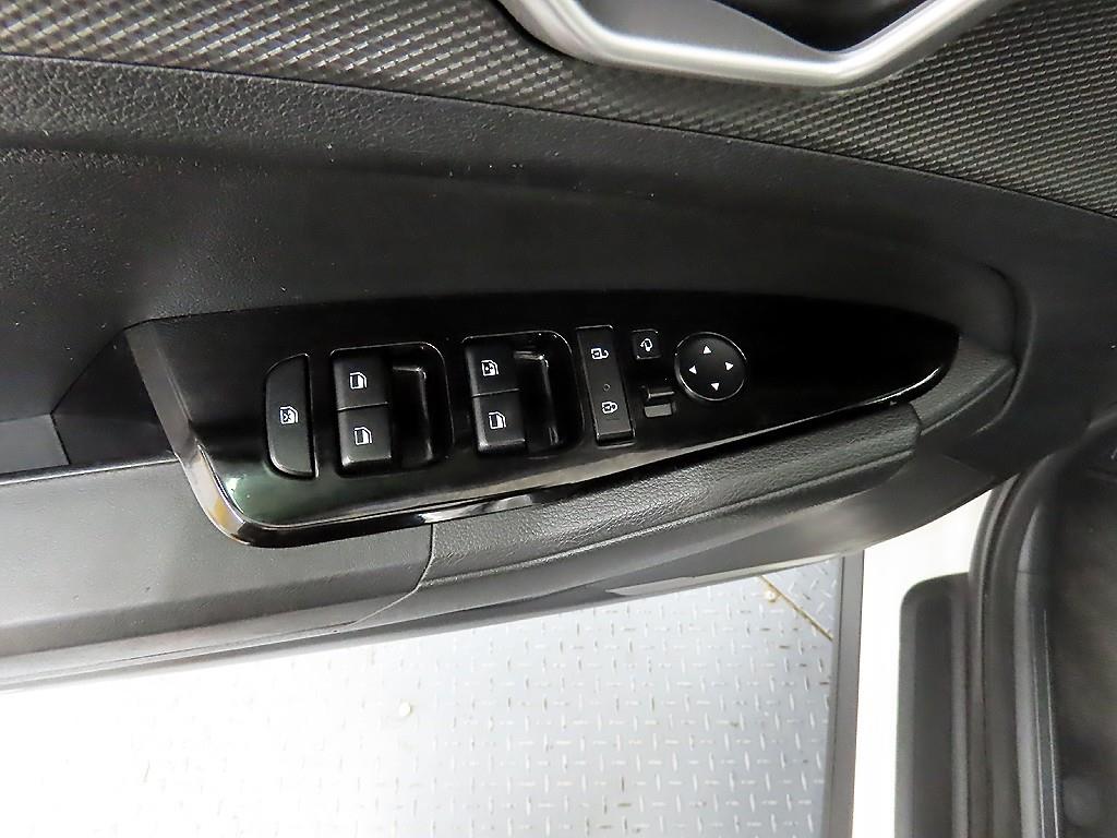 KIA Sportage - Vista 11