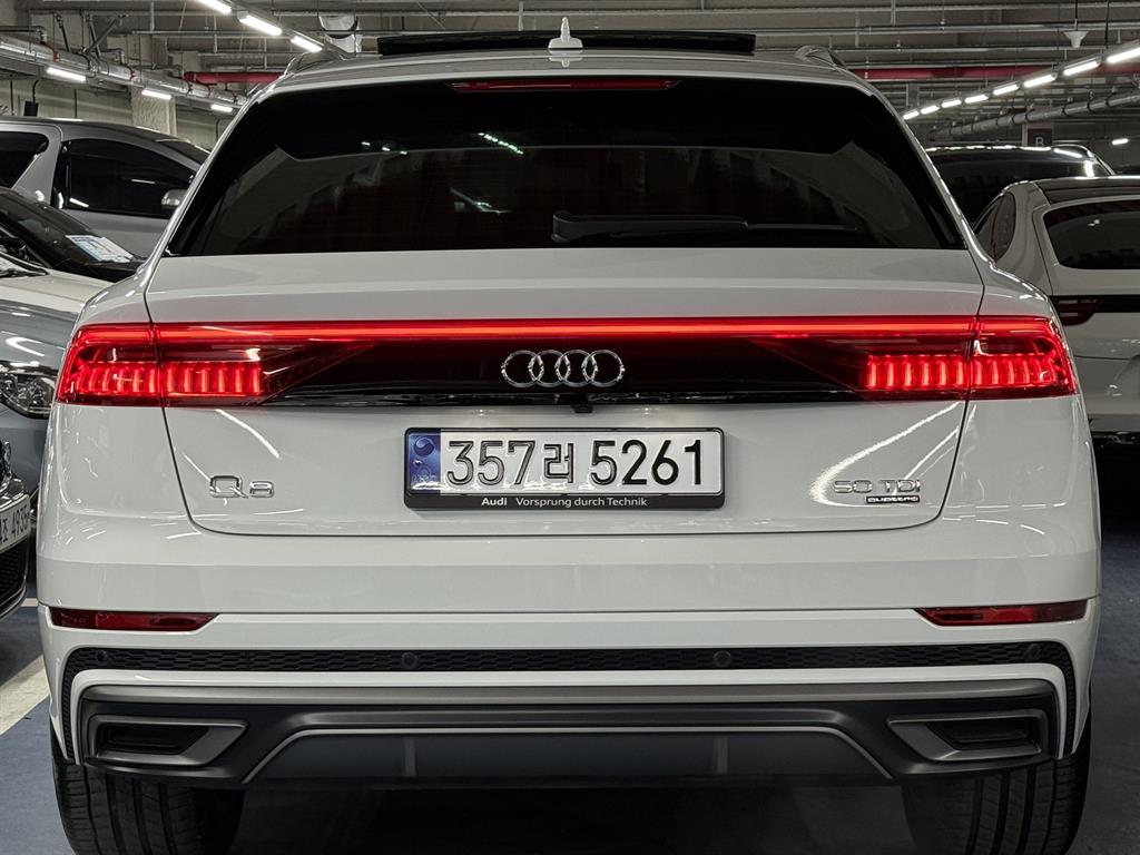 Audi Q8 - Vista 4