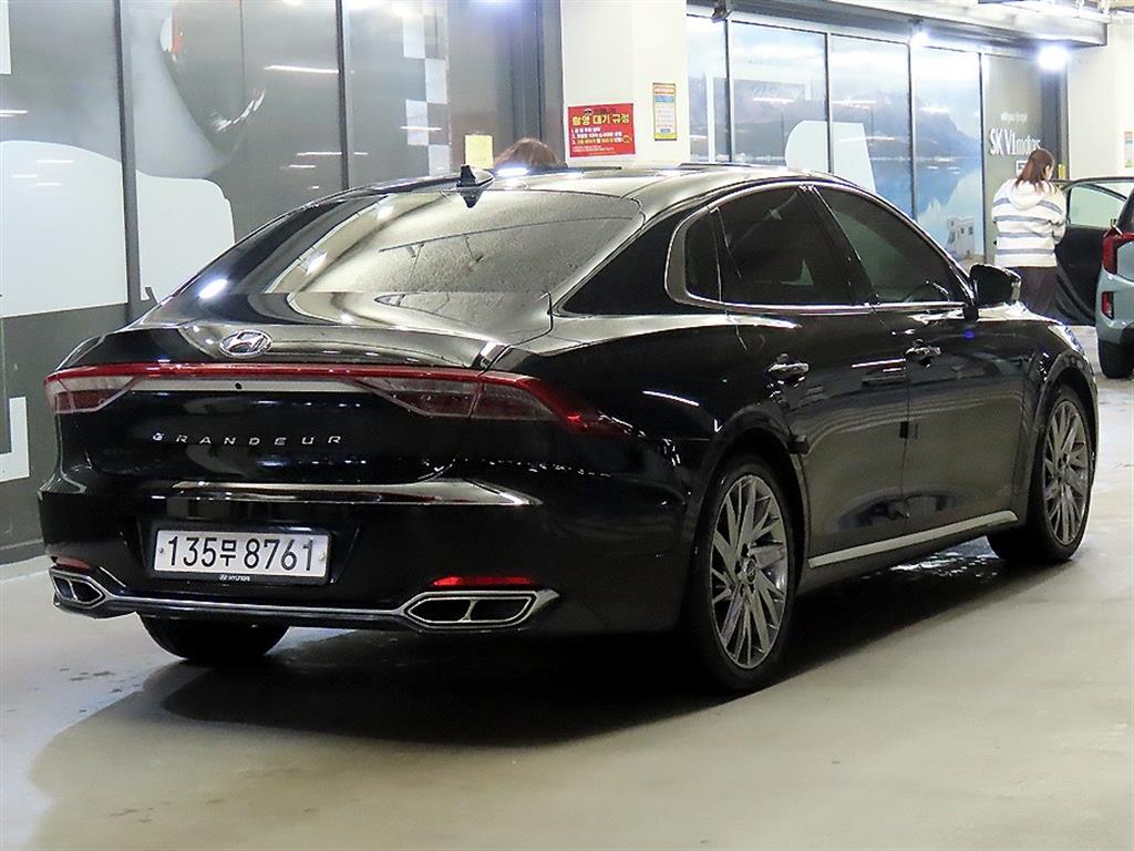 HYUNDAI Grandeur - Vista 4