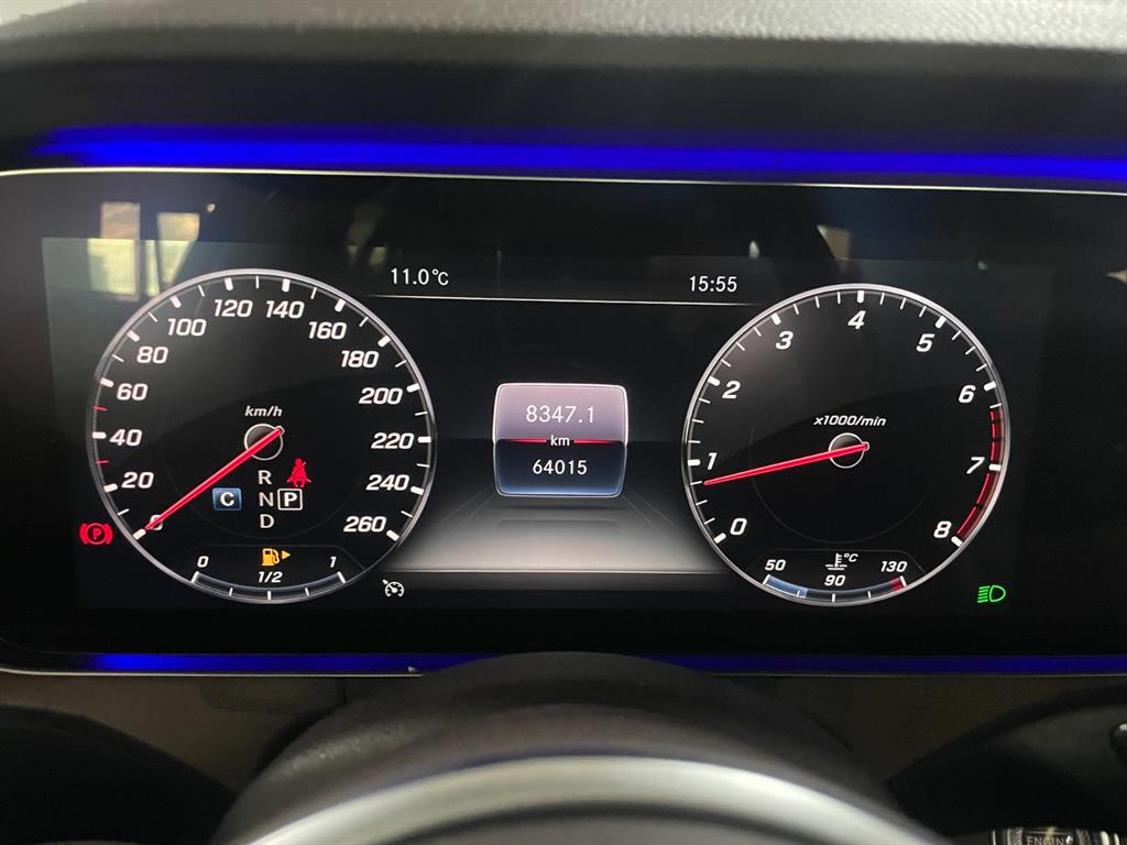 Mercedes Benz E class - Vista 8