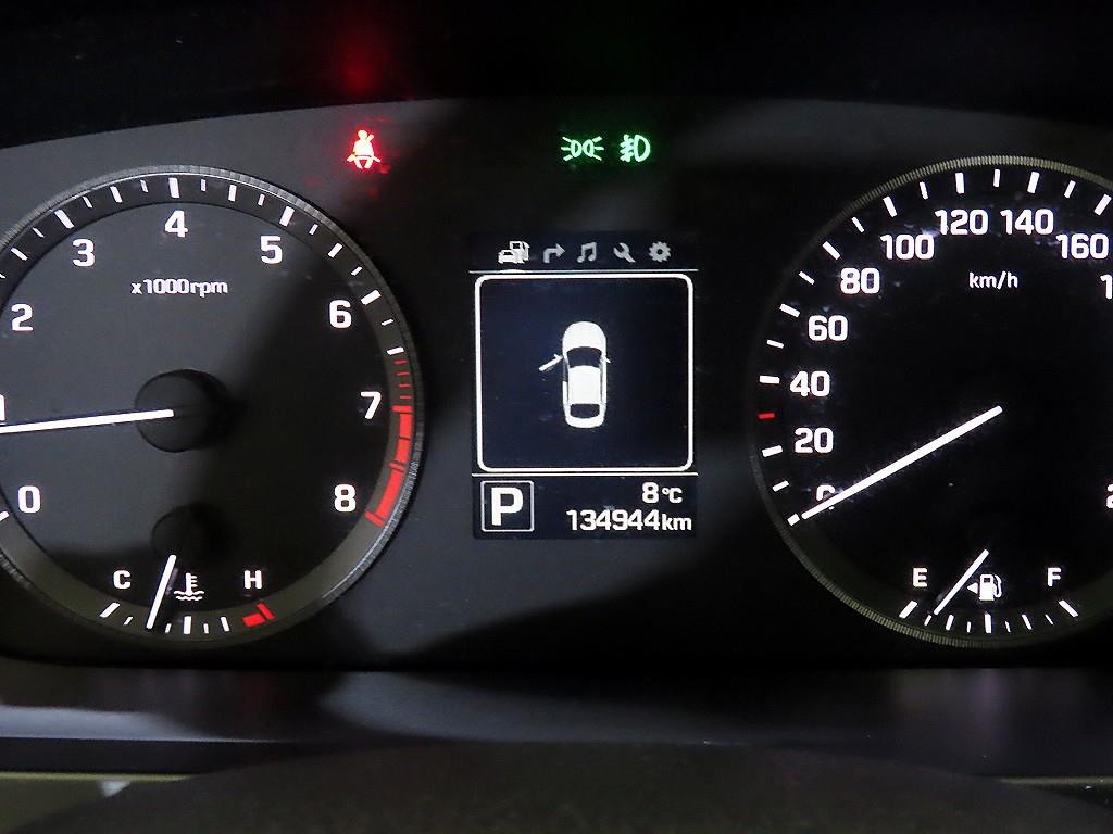 HYUNDAI Sonata - Vista 9