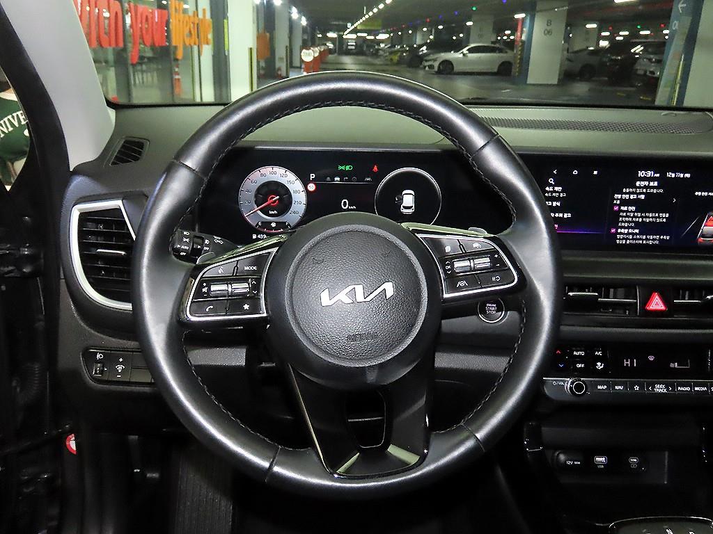 KIA Seltos - Vista 8