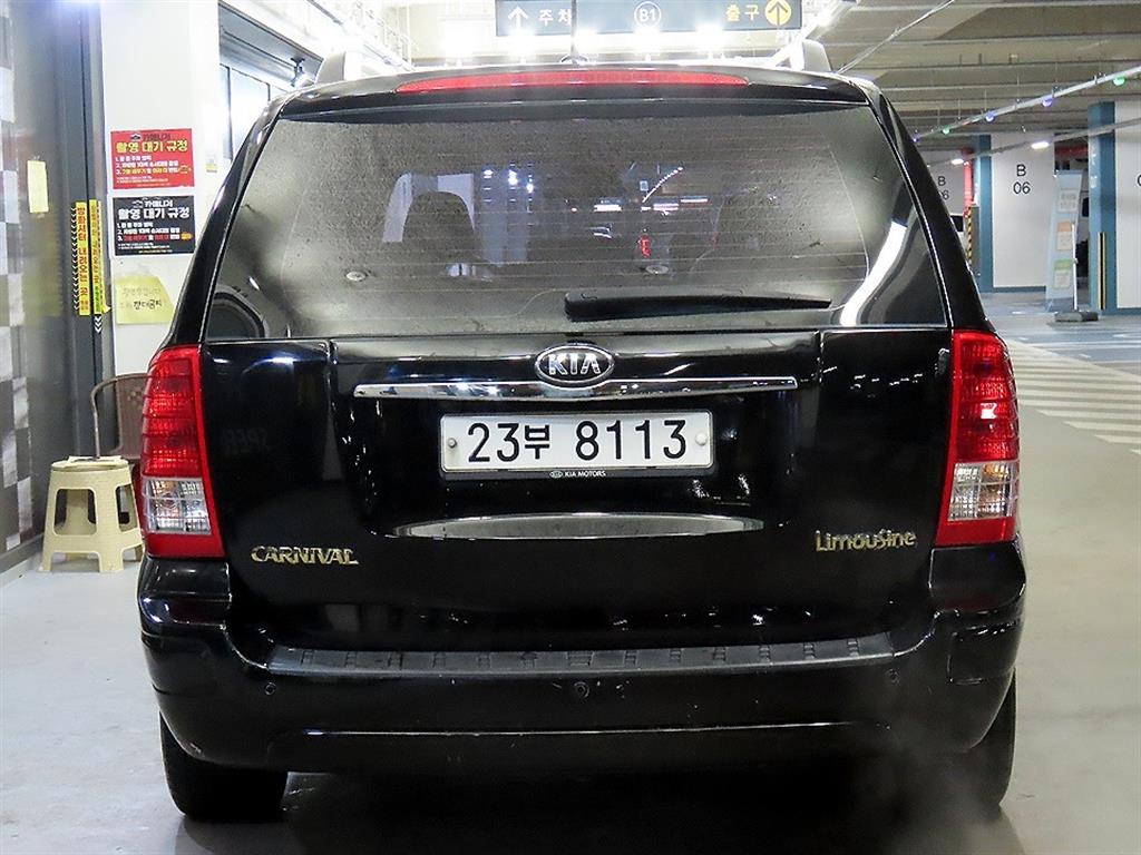 KIA Carnival - Vista 5