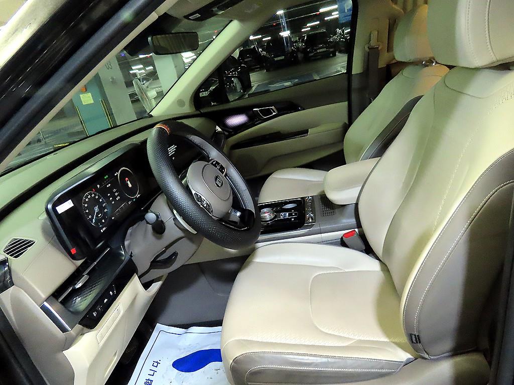 KIA Carnival - Vista 6