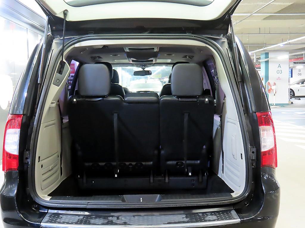 Chrysler Voyager 2014 Negro - Importación desde Corea - HF Imports Iquique - Foto 18