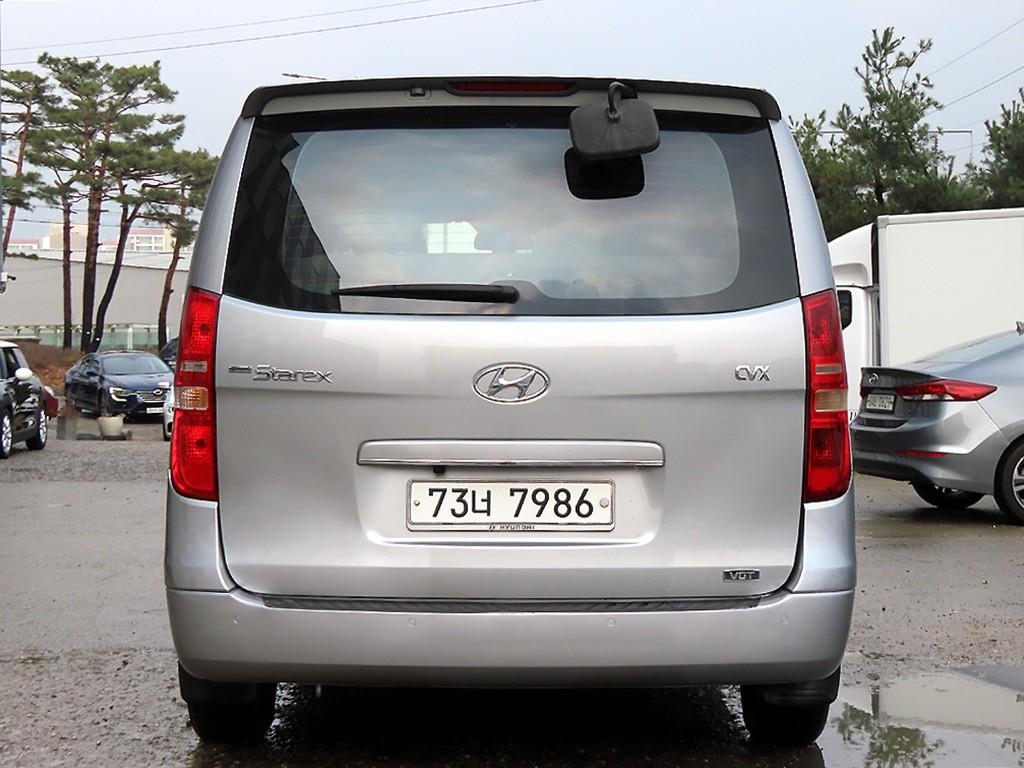 HYUNDAI Starex - Vista 4