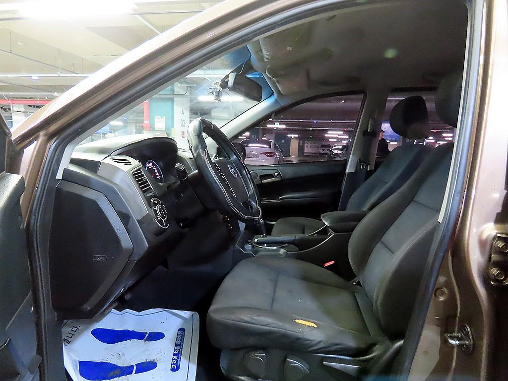 Ssangyong Korando - Vista 6