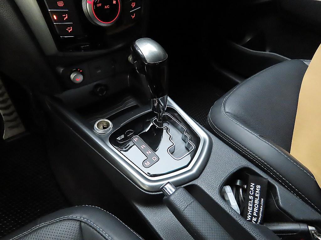 Ssangyong Tivoli - Vista 11