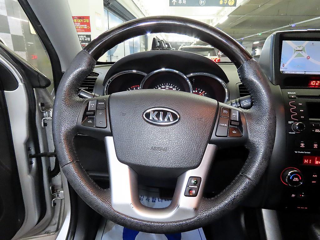 KIA Sorento - Vista 8