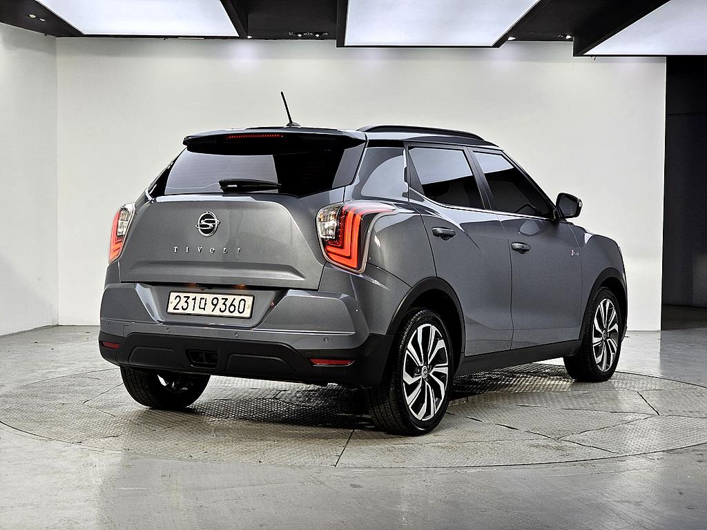 Ssangyong Tivoli - Vista 4