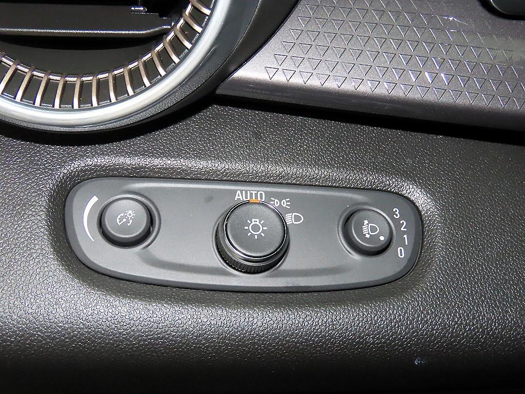 Chevrolet Trax 2025 Negro - Importación desde Corea - HF Imports Iquique - Foto 14