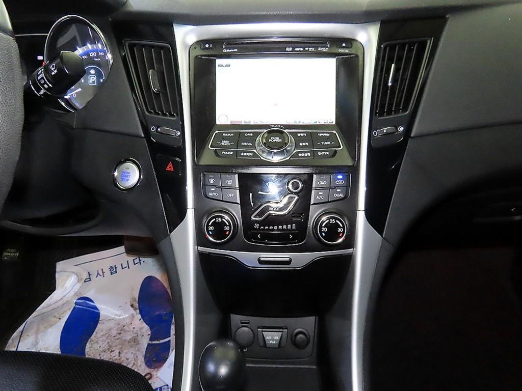 HYUNDAI Sonata - Vista 11