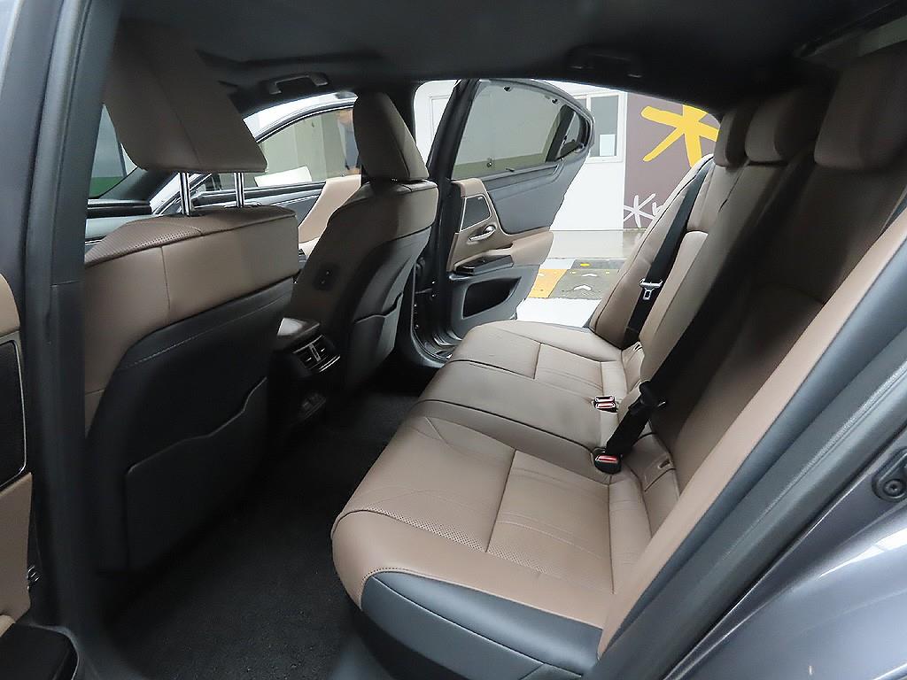 Lexus ES 2026 Gris - Importación desde Corea - HF Imports Iquique - Foto 9