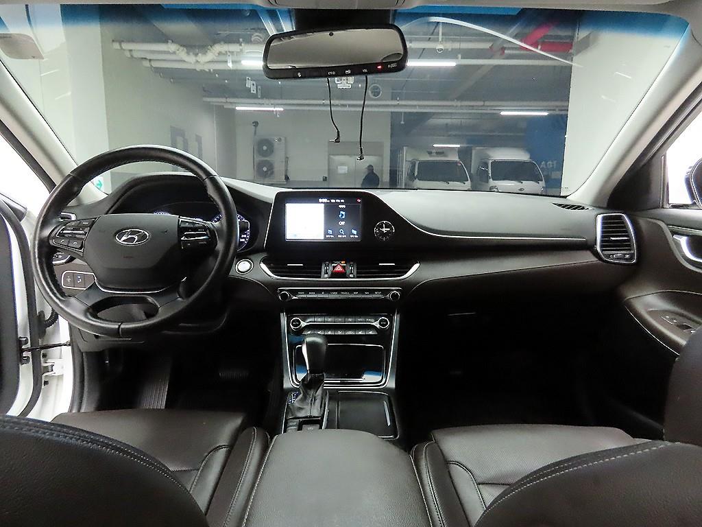 HYUNDAI Grandeur - Vista 8