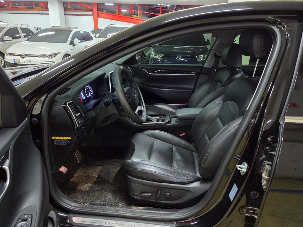 HYUNDAI Grandeur - Vista 6