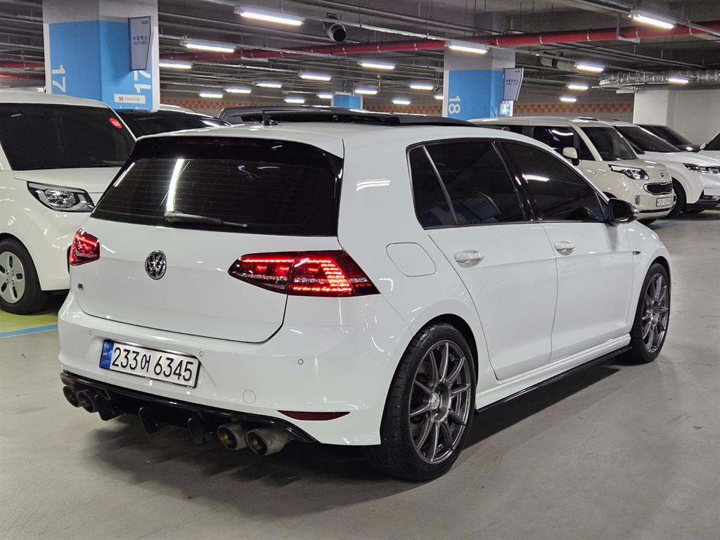 Volkswagen Golf - Vista 6