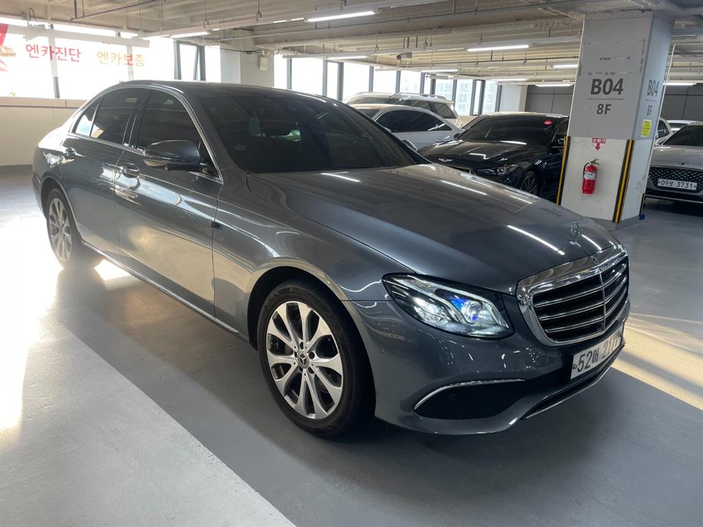 Mercedes Benz E class - Vista 6