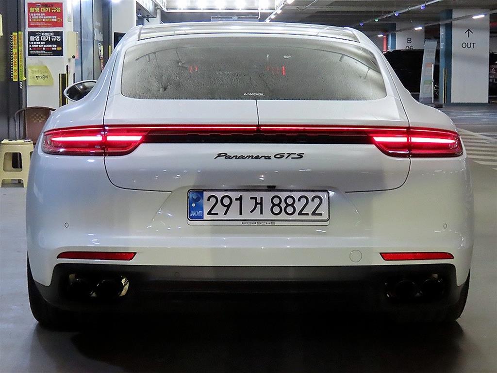 Porsche Panamera - Vista 5