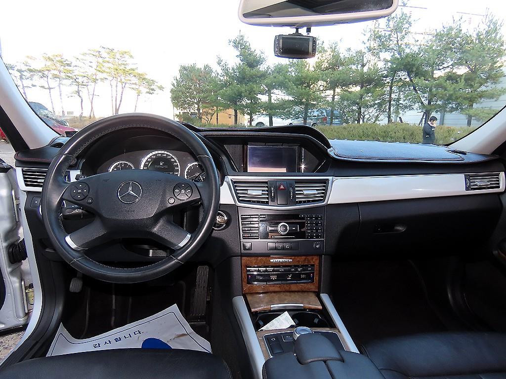 Mercedes Benz E class - Vista 7