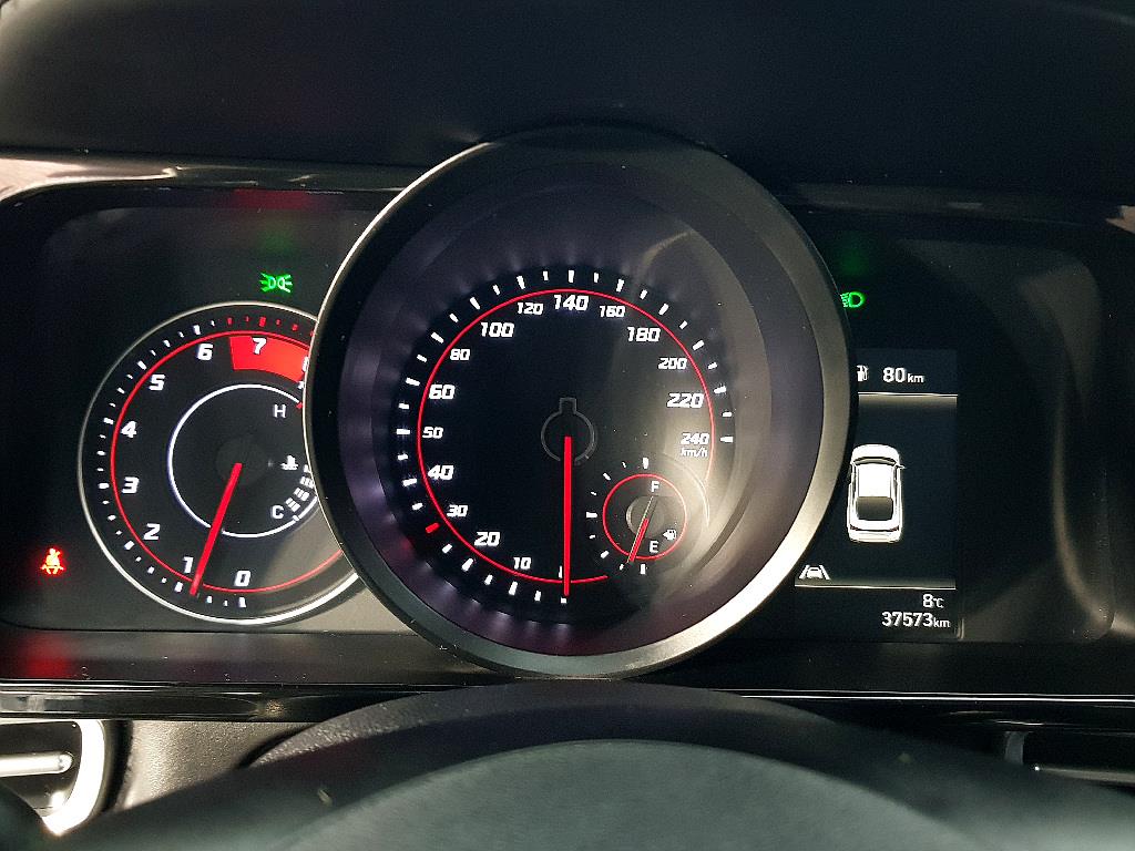 HYUNDAI Avante - Vista 7