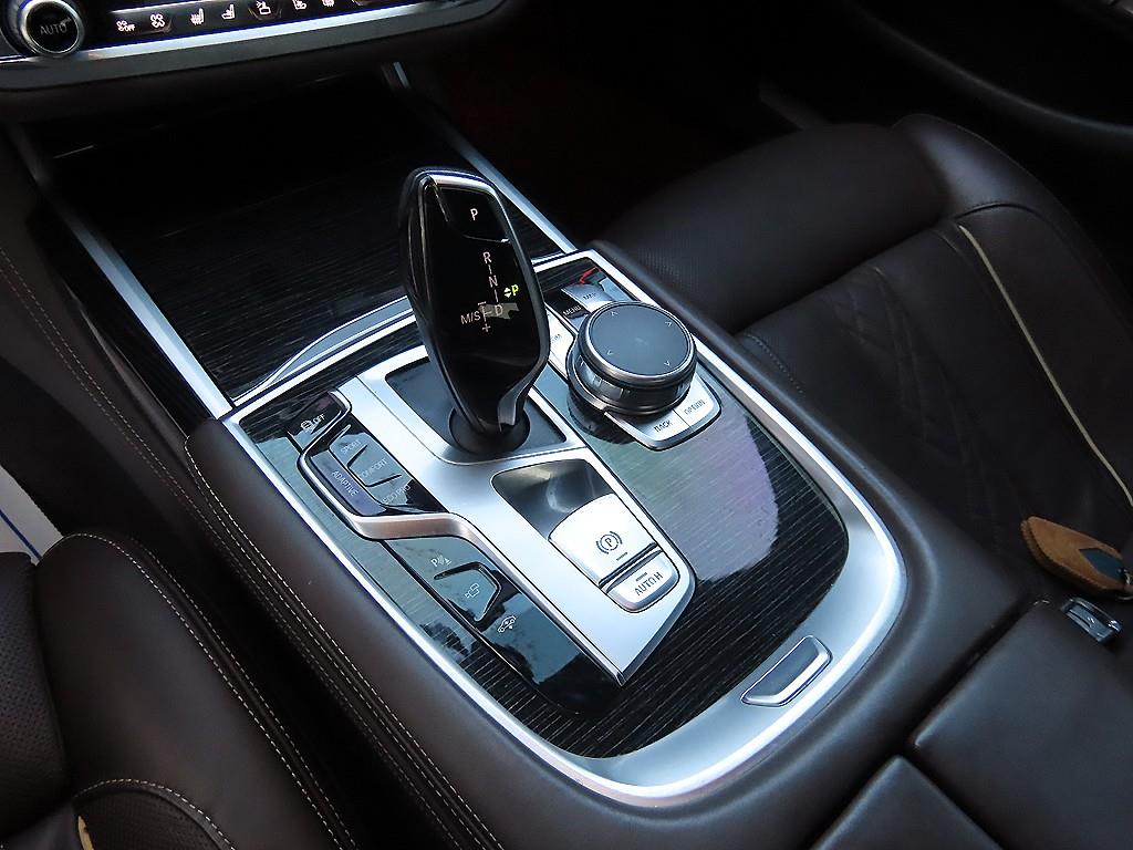 BMW 7 Series - Vista 11