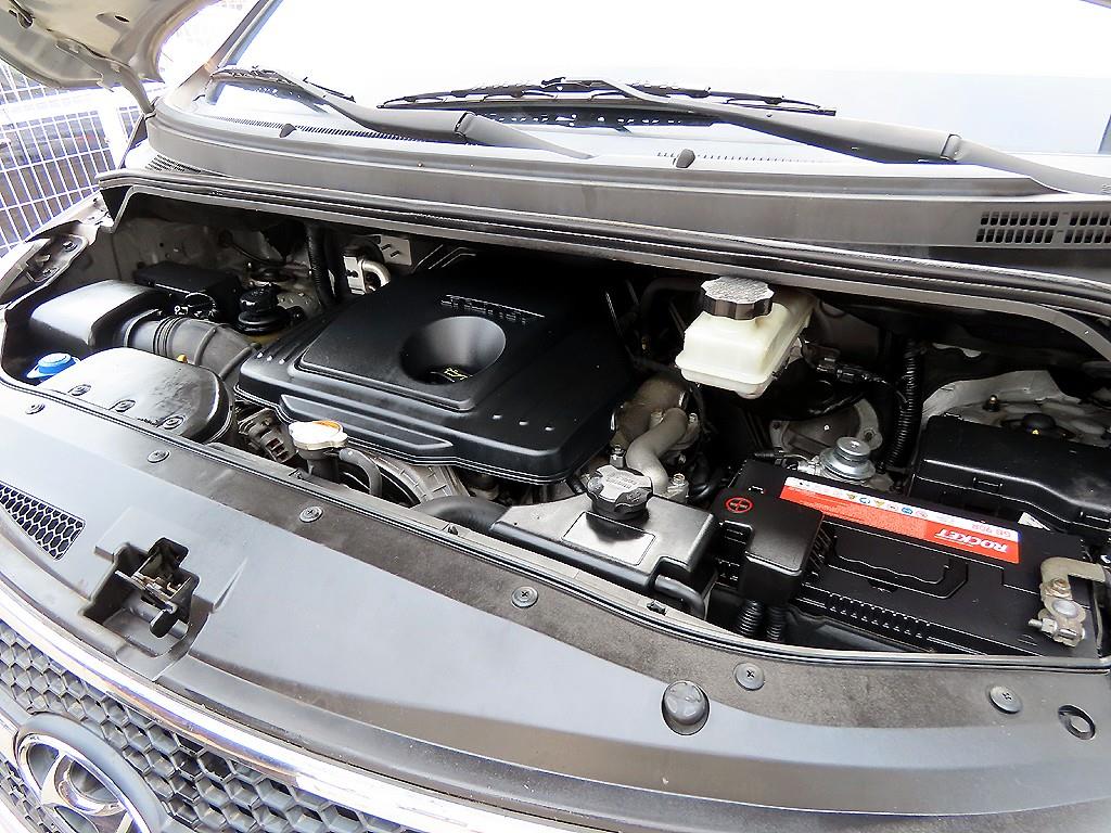 HYUNDAI Starex 2012 - Importación desde Corea - HF Imports Iquique - Foto 17