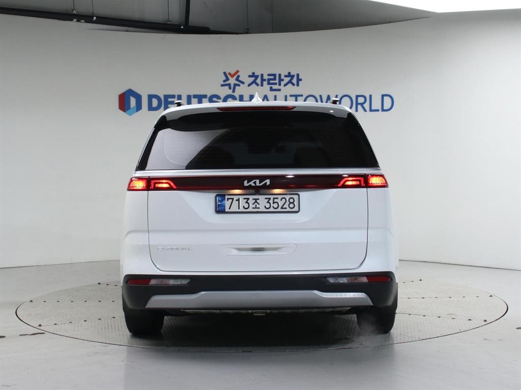 KIA Carnival - Vista 4