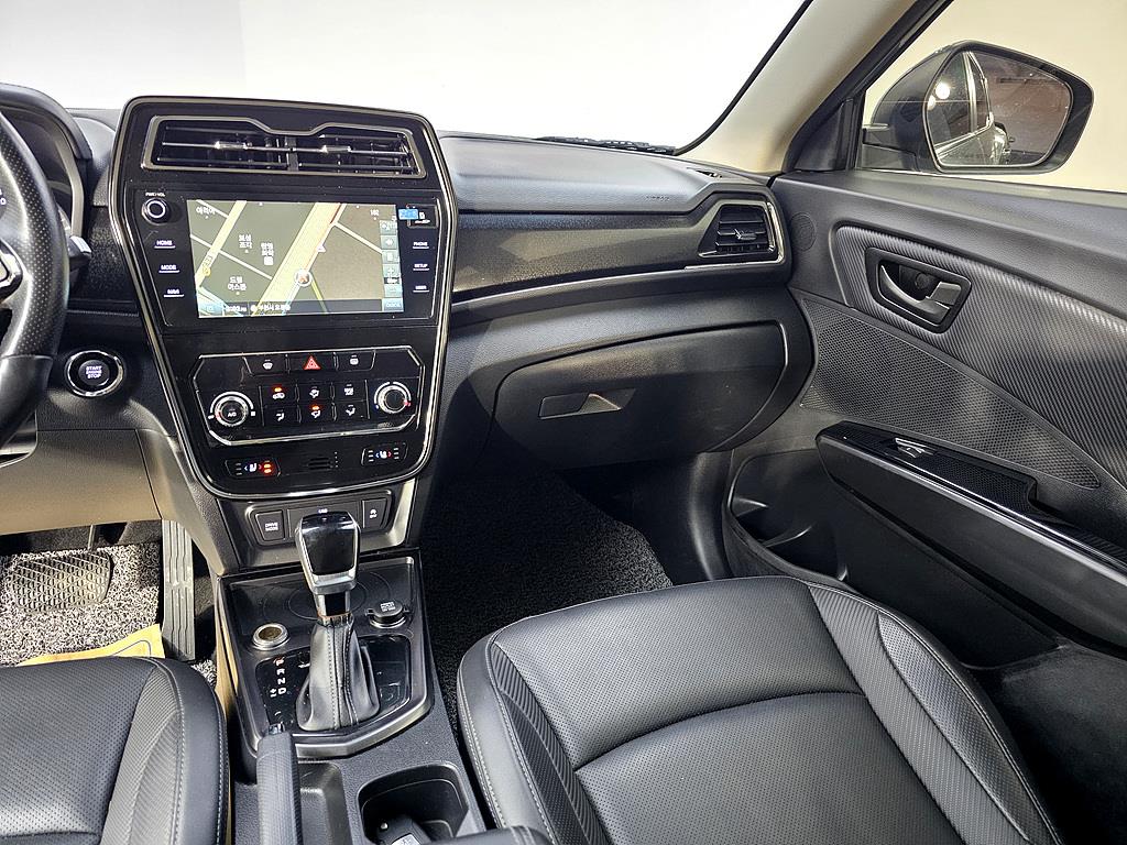 Ssangyong Tivoli - Vista 10