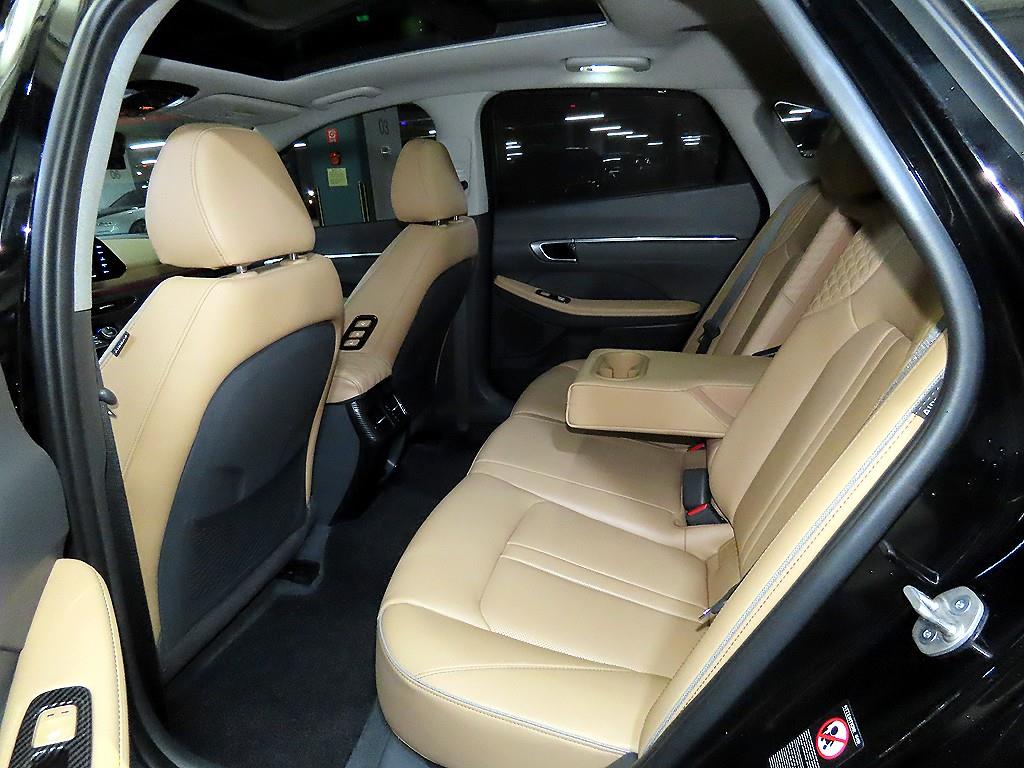 HYUNDAI Sonata - Vista 7