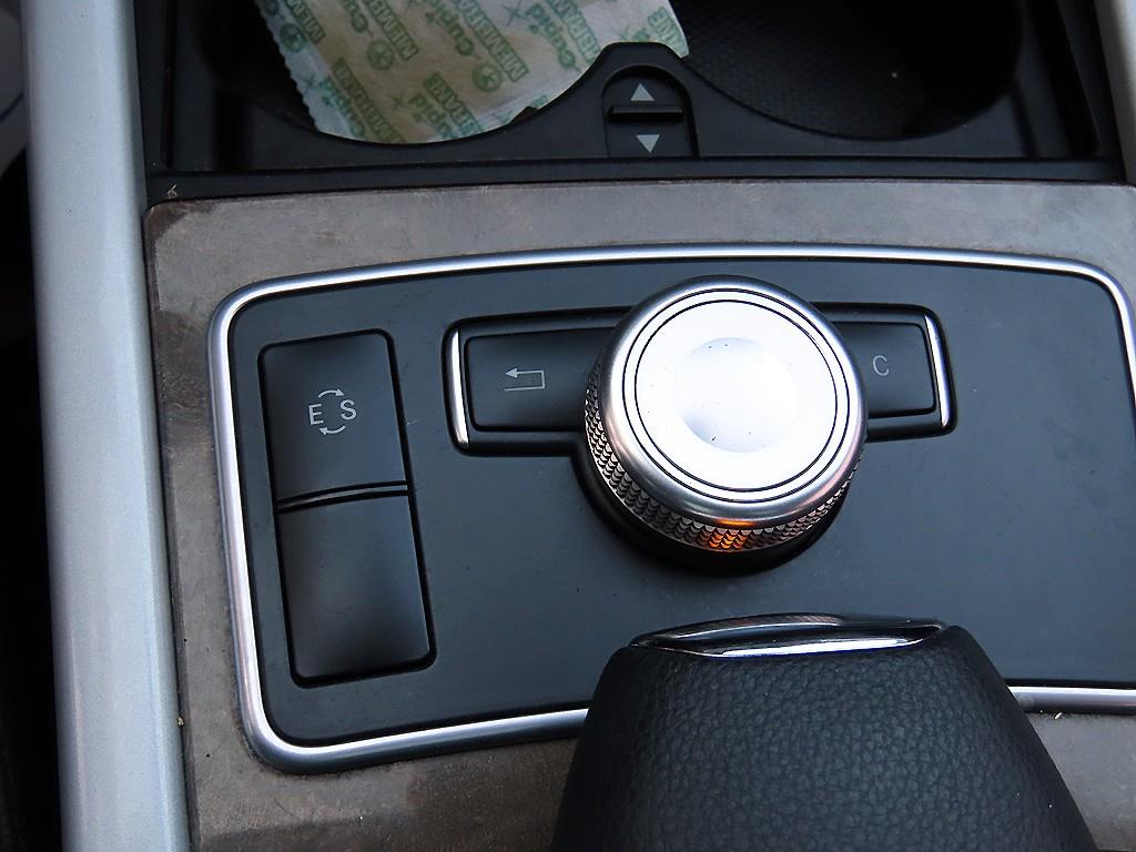 Mercedes Benz E class - Vista 12