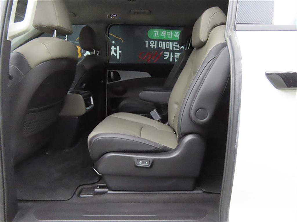 KIA Carnival - Vista 6