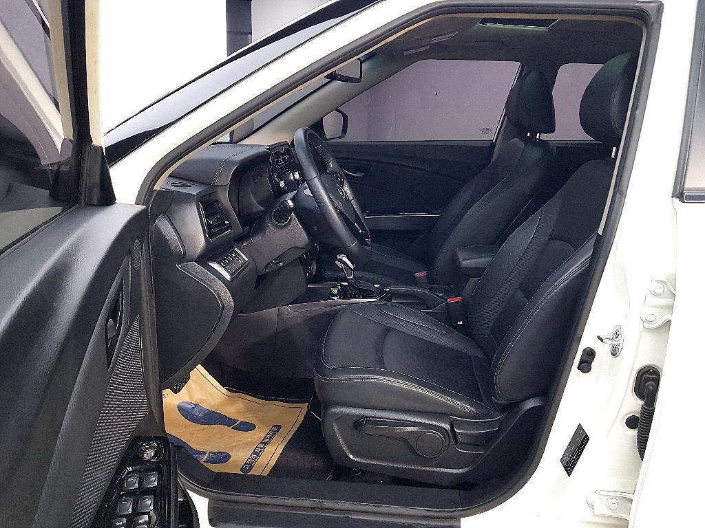 Ssangyong Tivoli - Vista 8