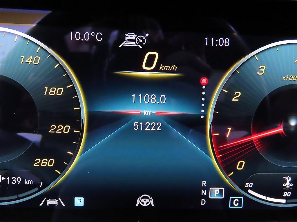 Mercedes Benz E class - Vista 8